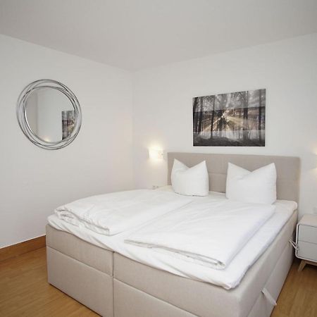 לובה Strandnah Mit Terrasse, Gratis Nutzung Vom Ahoi Erlebnisbad Und Sauna In Sellin - Strandhaus Moenchgut Fewo06 מראה חיצוני תמונה