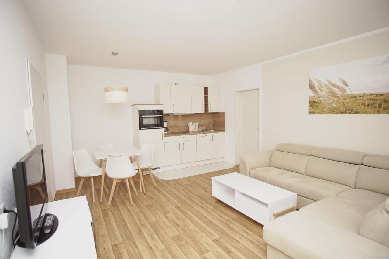 לובה Strandnah Mit Terrasse, Gratis Nutzung Vom Ahoi Erlebnisbad Und Sauna In Sellin - Strandhaus Moenchgut Fewo06 מראה חיצוני תמונה