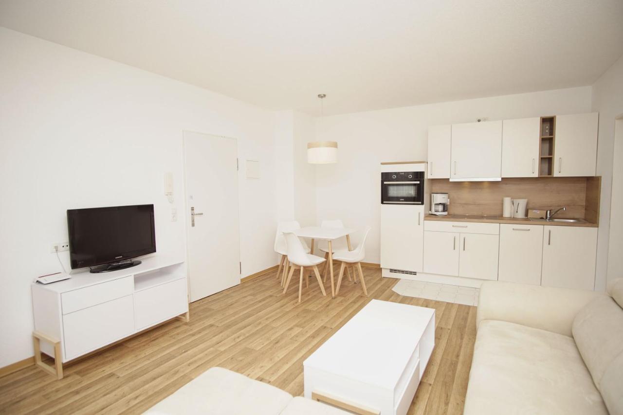 לובה Strandnah Mit Terrasse, Gratis Nutzung Vom Ahoi Erlebnisbad Und Sauna In Sellin - Strandhaus Moenchgut Fewo06 מראה חיצוני תמונה